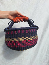 Load image into Gallery viewer, Round basket - Purple & Pink