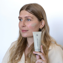 Load image into Gallery viewer, SPF 50 Natural Tinted Moisturiser - Light