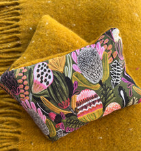 Load image into Gallery viewer, Native Flowers Heat-Cold Pack: Mustard Cotton / Tassie Lavender
