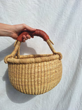 Load image into Gallery viewer, Round basket - Natural
