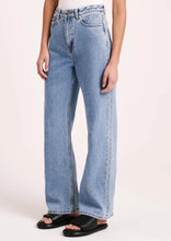Load image into Gallery viewer, Organic Relaxed Leg Jean - Wash Blue
