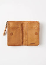 Load image into Gallery viewer, Small Capri Wallet - Tan

