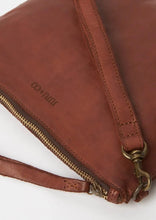 Load image into Gallery viewer, Large Flat Pouch - Cognac
