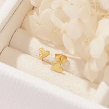 Load image into Gallery viewer, Aphrodite Heart Studs Gold
