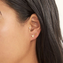 Load image into Gallery viewer, Aphrodite Heart Studs Gold
