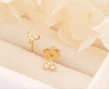 Load image into Gallery viewer, Starburst White Topaz Studs  - Gold

