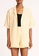 Load image into Gallery viewer, Erin Linen Shirt - Straw
