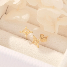 Load image into Gallery viewer, Dainty Moroccan Star Studs Gold
