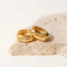 Load image into Gallery viewer, Mahina Earrings
