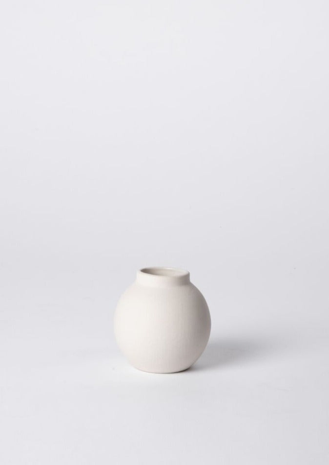 Ceramic Lille Bud Vase Milk