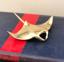 Load image into Gallery viewer, Brass Manta Ray
