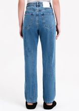 Load image into Gallery viewer, Organic Straight Leg Jean - Mid Wash (Size 30)
